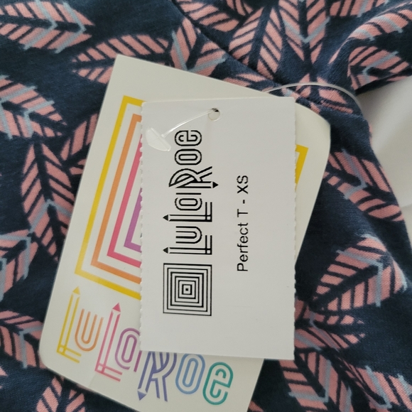 Lularoe Perfect Tee. Pink and Navy Feathers. XS - Picture 3 of 4